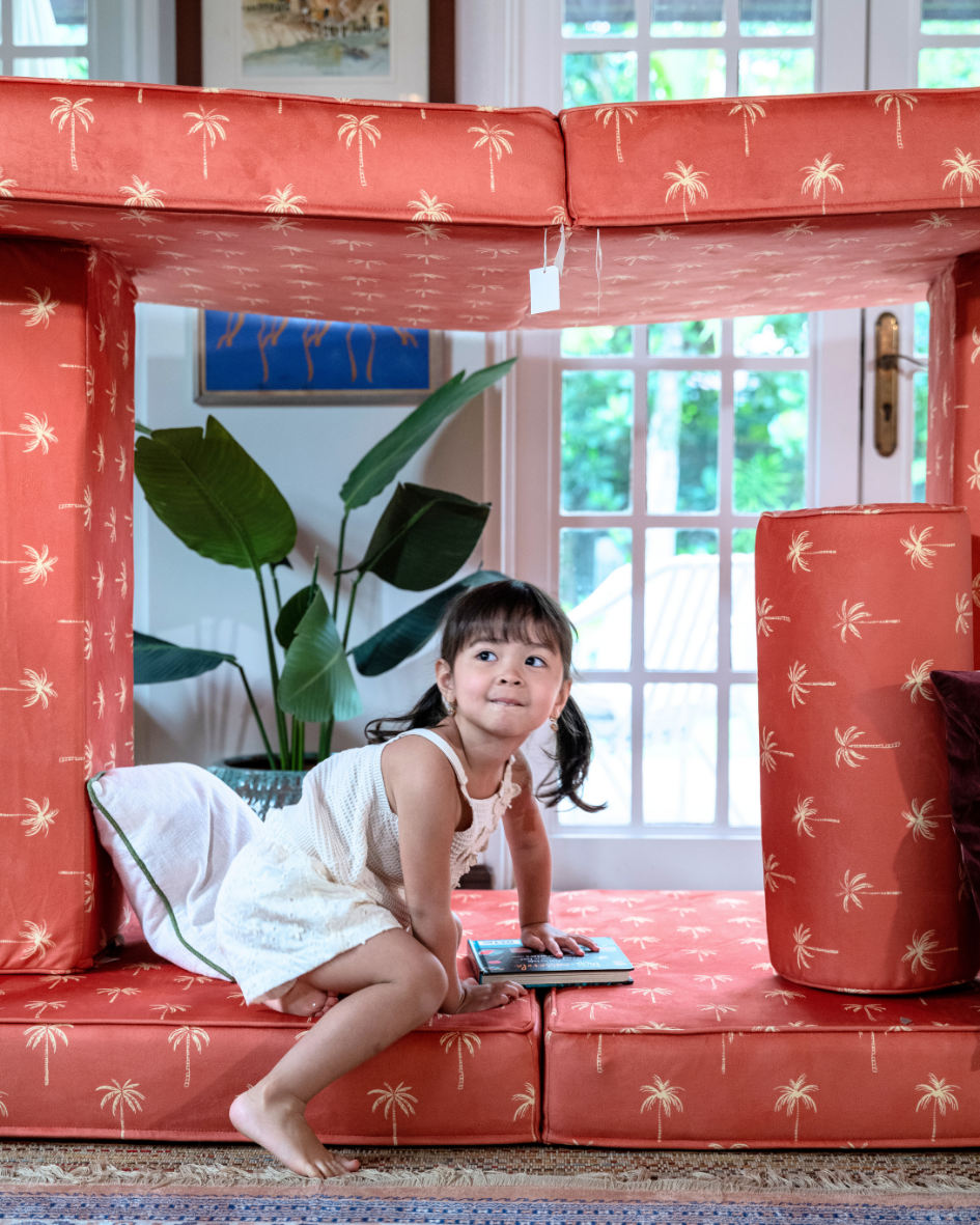 CUCU Couch  + Extra Cover (Palm Court)