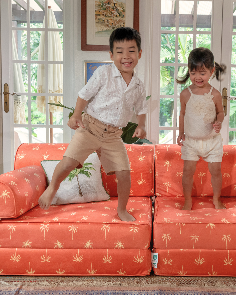 CUCU Couch  + Extra Cover (Palm Court)